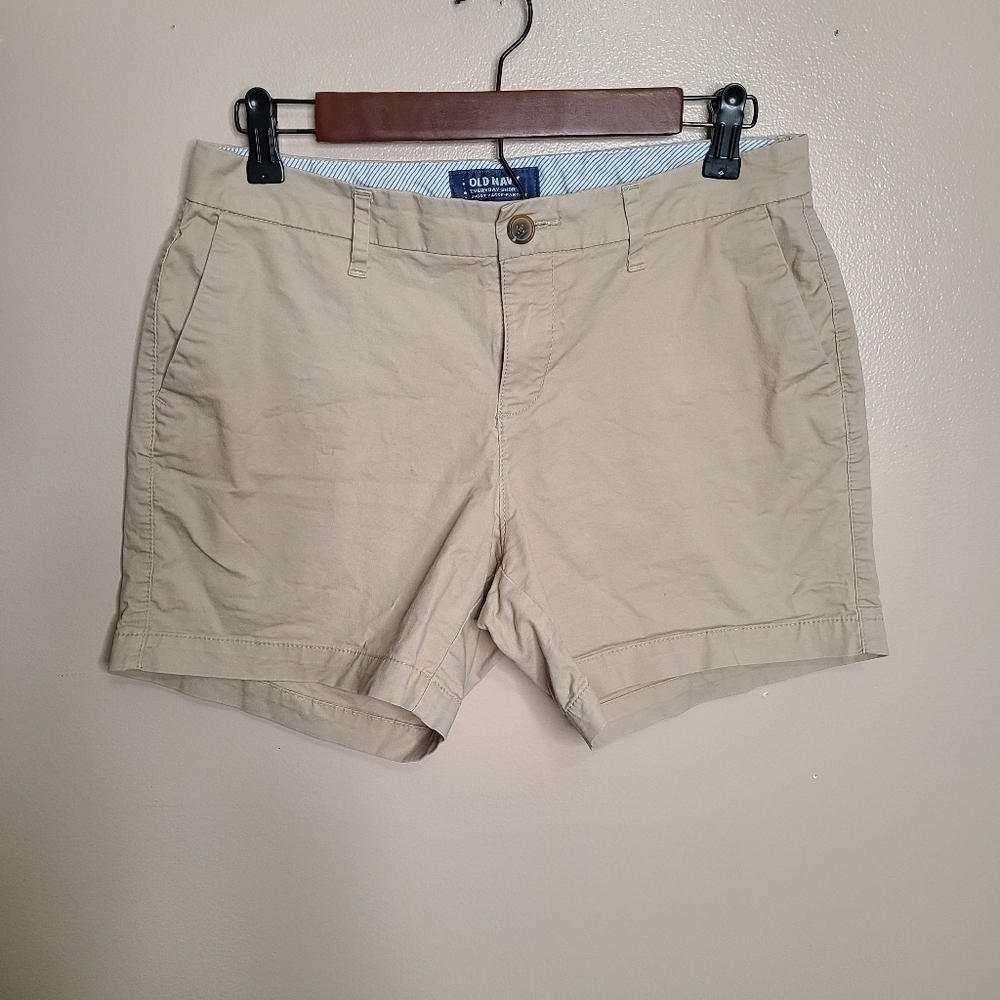Old Navy Khaki Everday Shorts Size 4